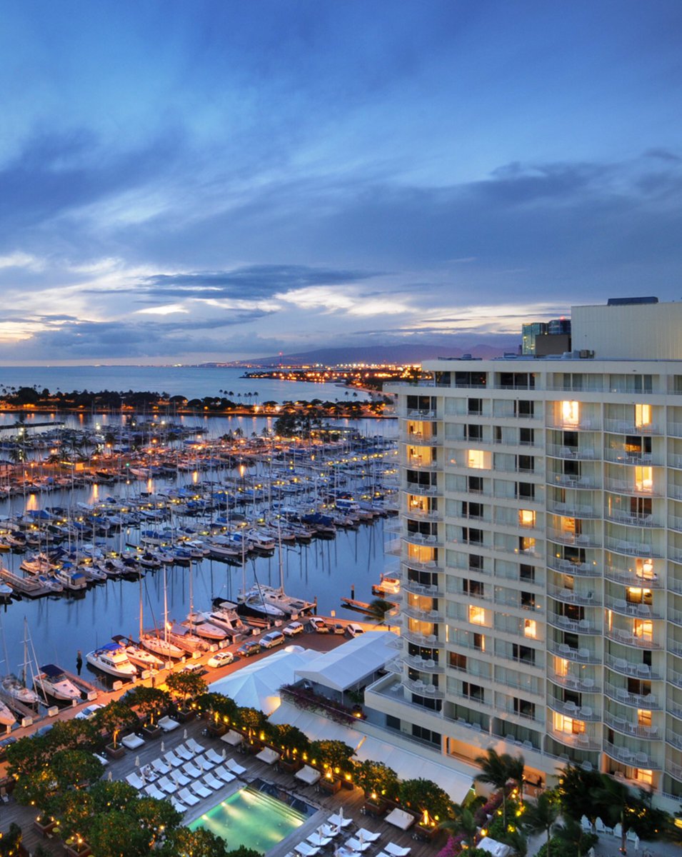 TheVacationDR's tweet image. Introducing you to @diamondresorts newest resort @ModernHonolulu. Our teams did a great job getting this new deal completed for our owners.
