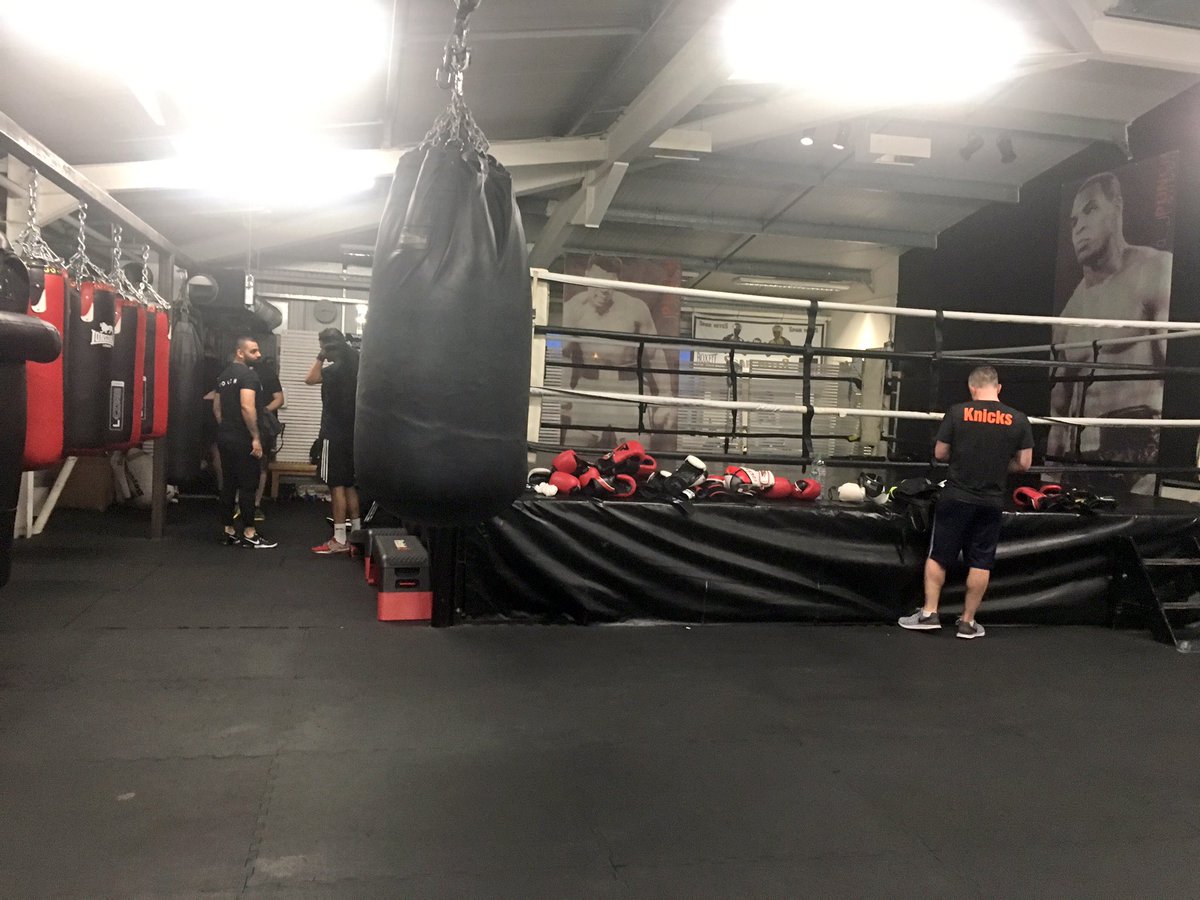 samantham7PD's tweet image. #BoxR Boxing tonight... 😅👊