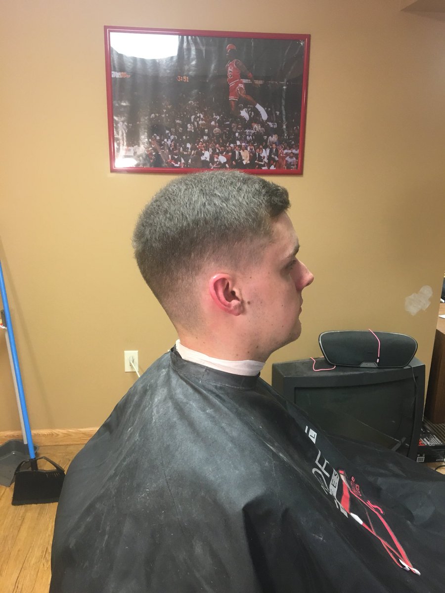 DomsHomeCuts's tweet photo. A busy night last night with 4 returning clients coming through the shop here’s the after shots for all of them @billswllw @tylerkaminski43 @bnero1625 @oscartrixtr https://t.co/TDai2qEPv0