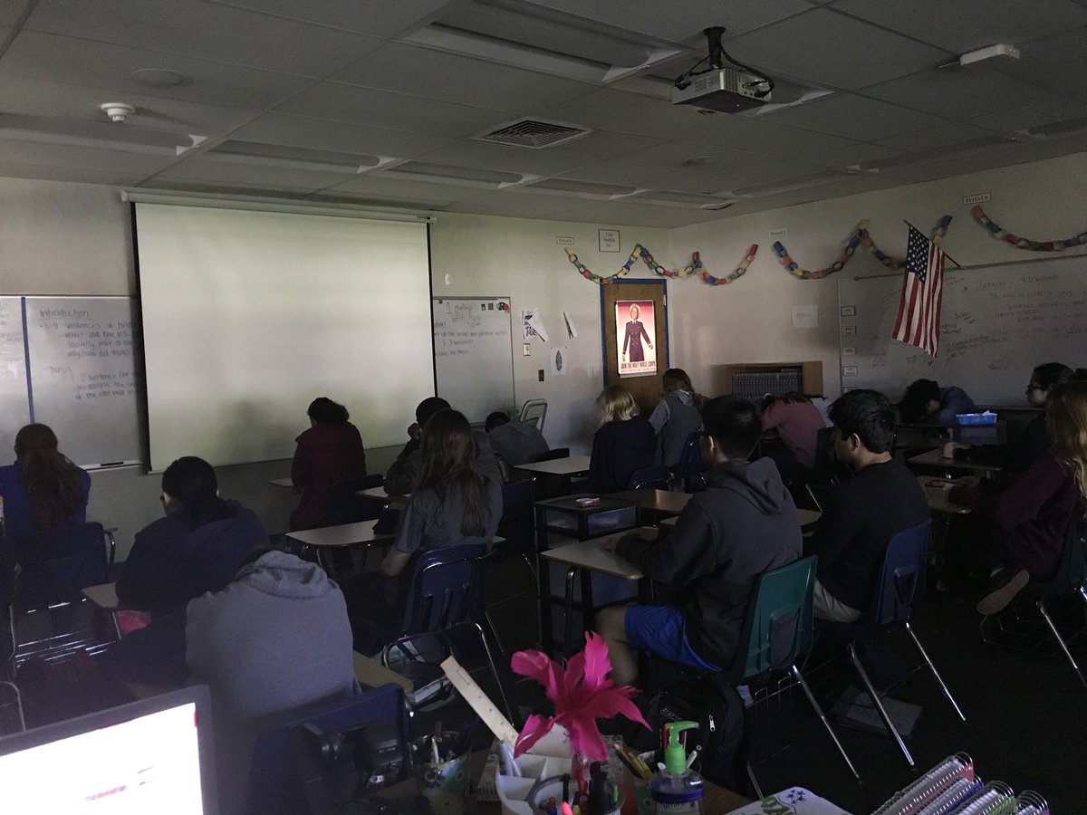 mrskenitzer's tweet photo. AP doing a little meditation this afternoon. We all need to have a mental break sometimes. #positivemind #brainbath https://t.co/Z89KpUKqyP