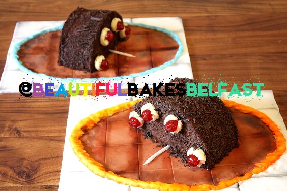 bakes_beautiful's tweet photo. Portal cake #thecakeisalie #portal #portal2 #RetroGames #retrogaming #gaming #cake #gamingcakes #poralcake #thinkwithportals #glados #testsubject https://t.co/JNOybpa4Dy
