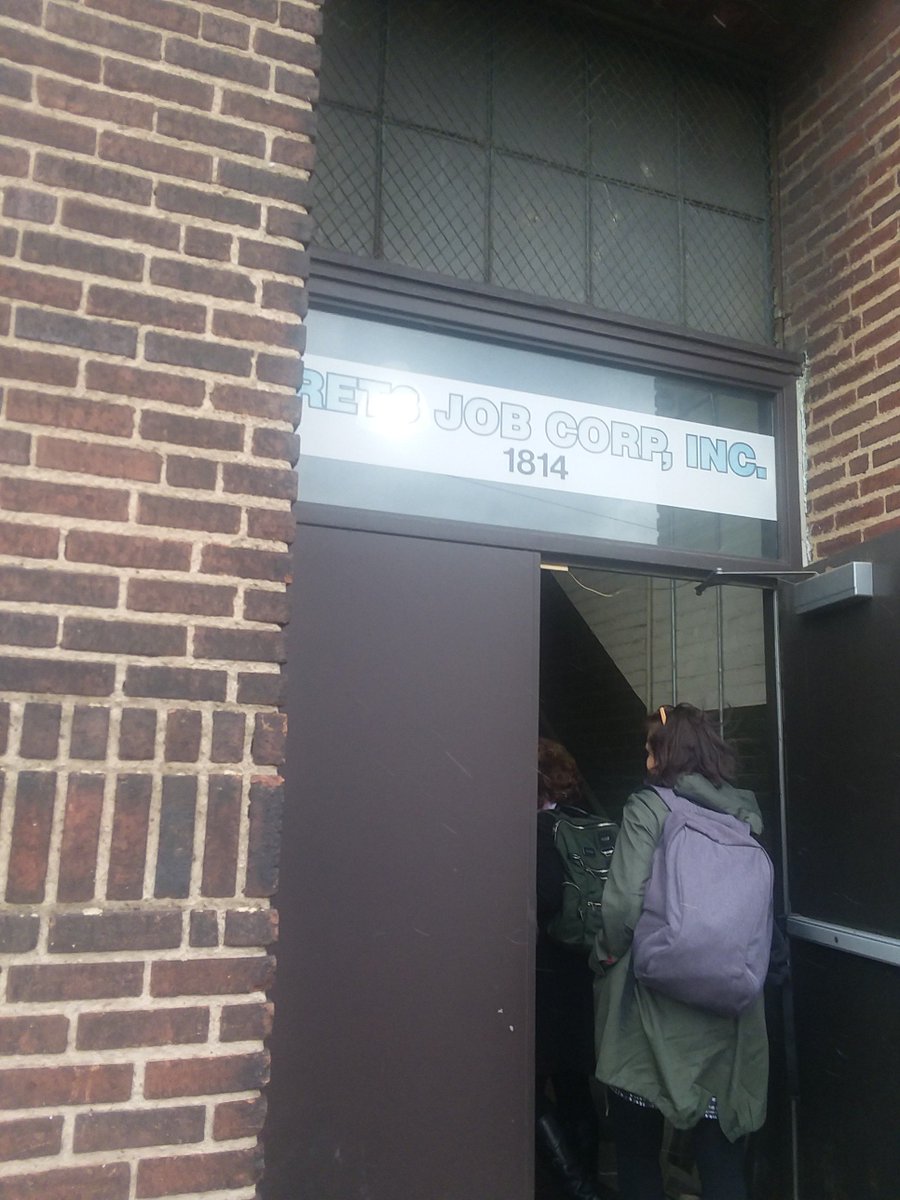 DescansoStreet's tweet photo. Touring digital inclusion programs during #netinclusion #digitalinclusion #computerrefurbishing #deviceaccess https://t.co/7fDc3z3Pwi