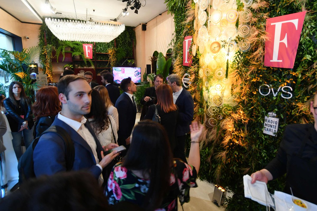 MusicTvOfficial's tweet photo. Patrocinata dal Comune di Milano, è stata inaugurata la seconda edizione della #fdesignweek 2018 nel cuore del Brera Design District. Per l’occasione, la Galleria d’Arte RobertaeBasta (via Marco Formentini 4/6) si trasforma in una lounge tra design e green https://t.co/UkQuXJpm3R