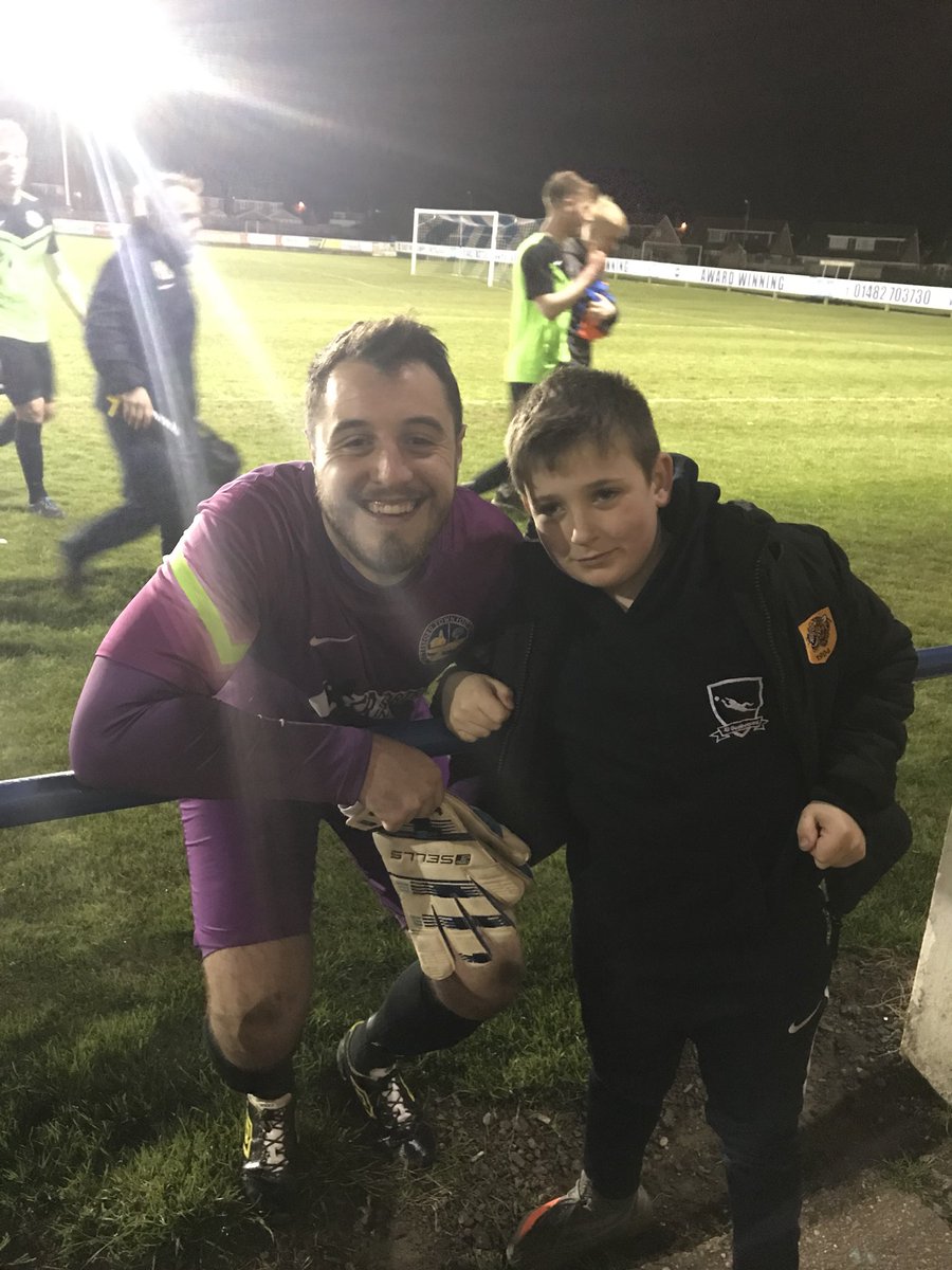 1977KT's tweet photo. @JdGoalkeeping Dougie said well done! https://t.co/Lwt4HgzBpK