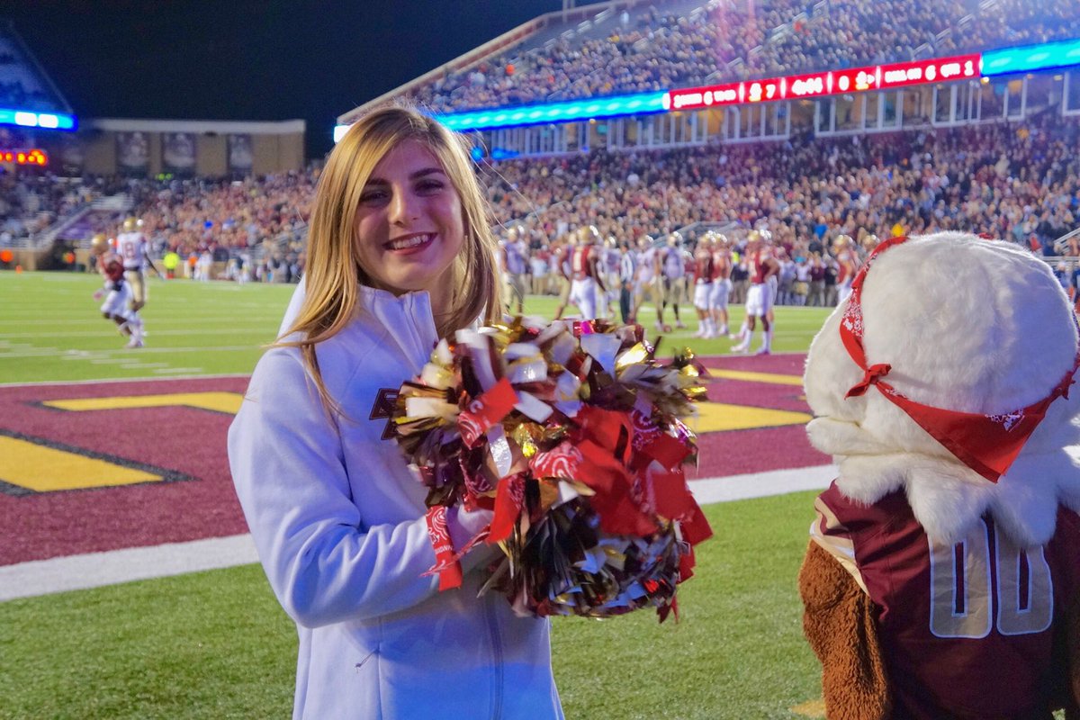 BCPom's tweet photo. It's Teammate Tuesday! Meet Amanda who is a sophomore from Wakefield, MA! Amanda is studying Communications. She loves dancing at BC Football and Basketball games!
Fun Fact: Amanda is addicted to coffee ☕ https://t.co/fjbxEoAfV7