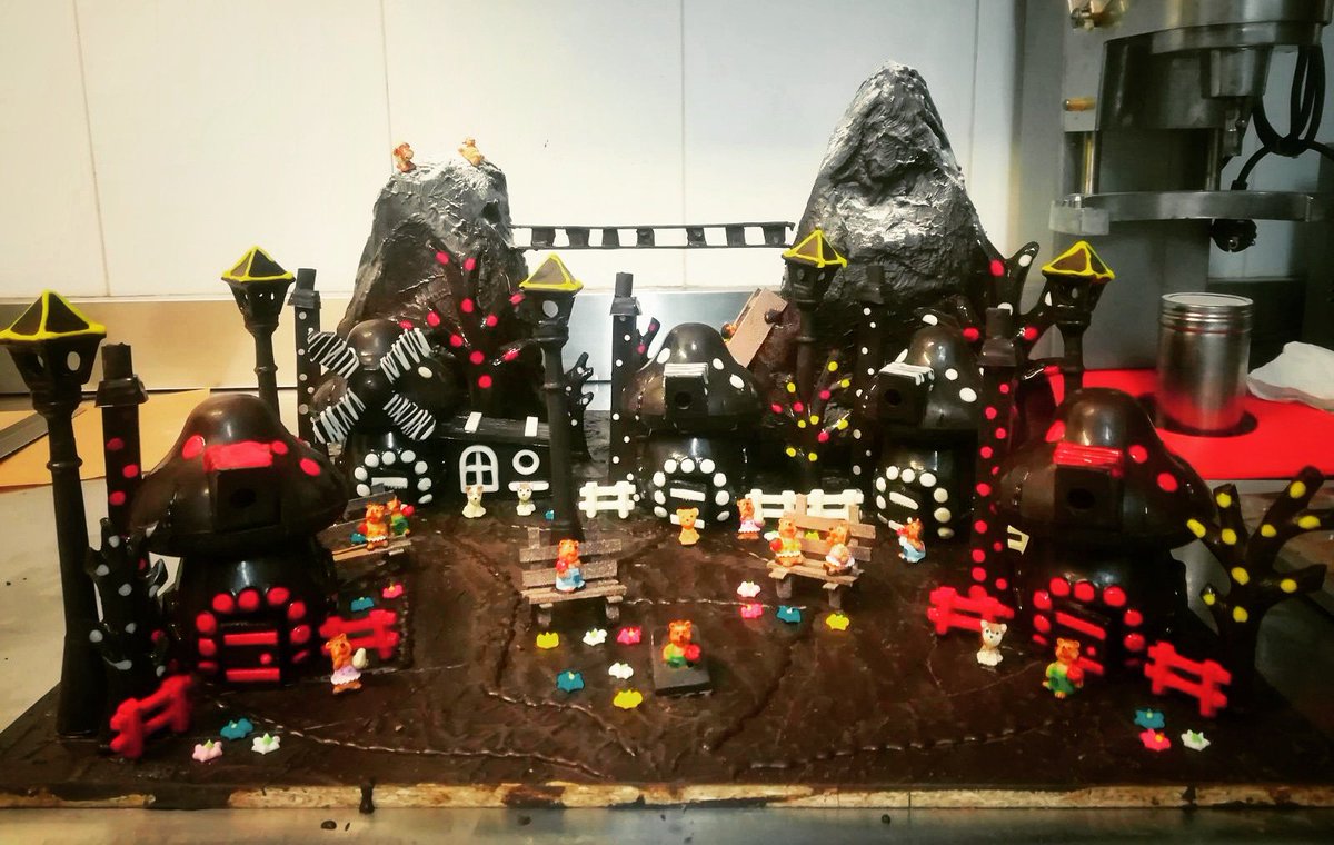 imaginatupatio's tweet photo. 📢¡ACOMPÁÑANOS ESTE MIÉRCOLES A CELEBRAR EL ÉXITO DEL CROWDFUNDING! PASTELERIA SORROCHE 🎂pone el broche de la campaña con el sorteo de una preciosa escultura de chocolate.
16:30 en el patio de primaria.
💭https://t.co/hONCe8g9og
#comoestaelpatio #imaginatupatio #crowdfundingzgz https://t.co/YyfIfxT6AN