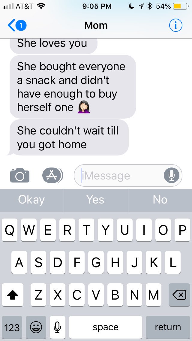MiaCRobinson's tweet photo. So today I had a long day and knew I had to come home to clean my room ( let’s just say it was so bad I fell trying to walk ) and came home to this...... I love my sister ❤️❤️ https://t.co/cx0Uaa7F9o