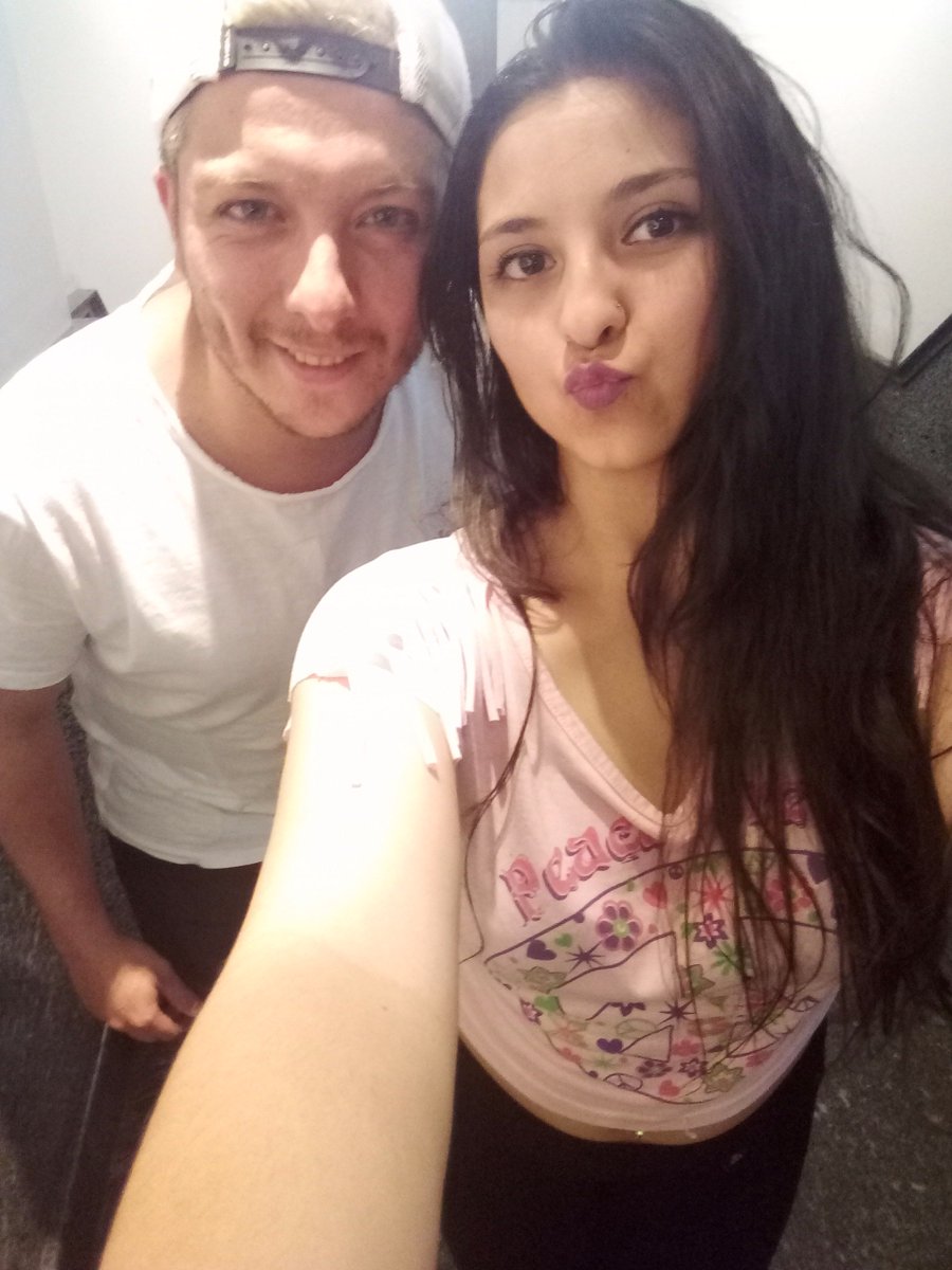 lanaydc's tweet photo. Felizz cumplee damiancito de mi vidaa 👏👏👏👏😍😍
Ayeer con este BONBOM 🙆🙆🙆
MAÑANA EXPLOTA FORJAAA
Y ESTE PRECENTE #LANAY @damicordoba https://t.co/9JlPwUujei
