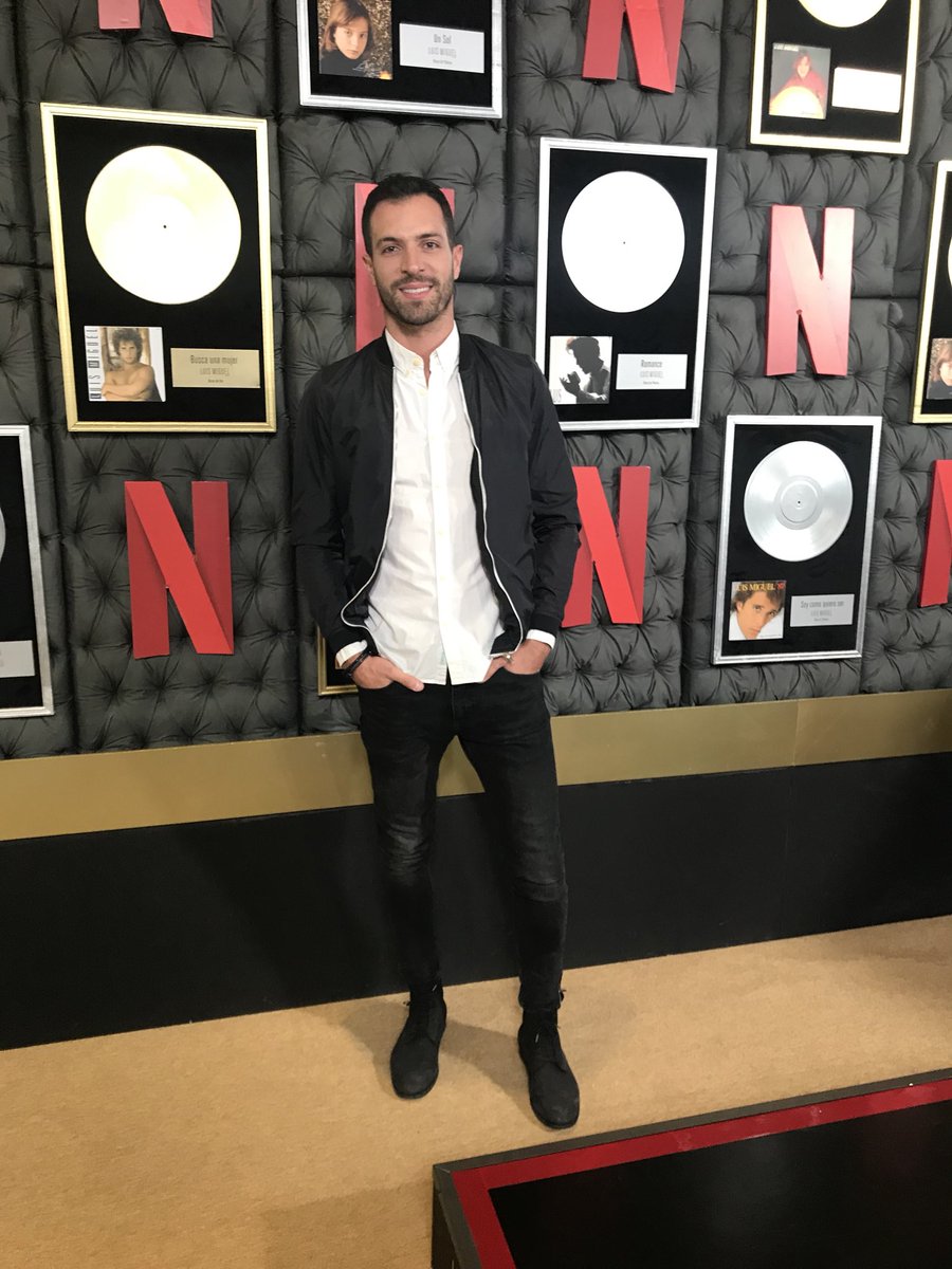 Todo listo para el 22 de abril, ahi nos vemos! <a href="/NetflixLAT/">Netflix Latinoamérica</a> <a href="/serieluismiguel/">Luis Miguel La Serie</a>