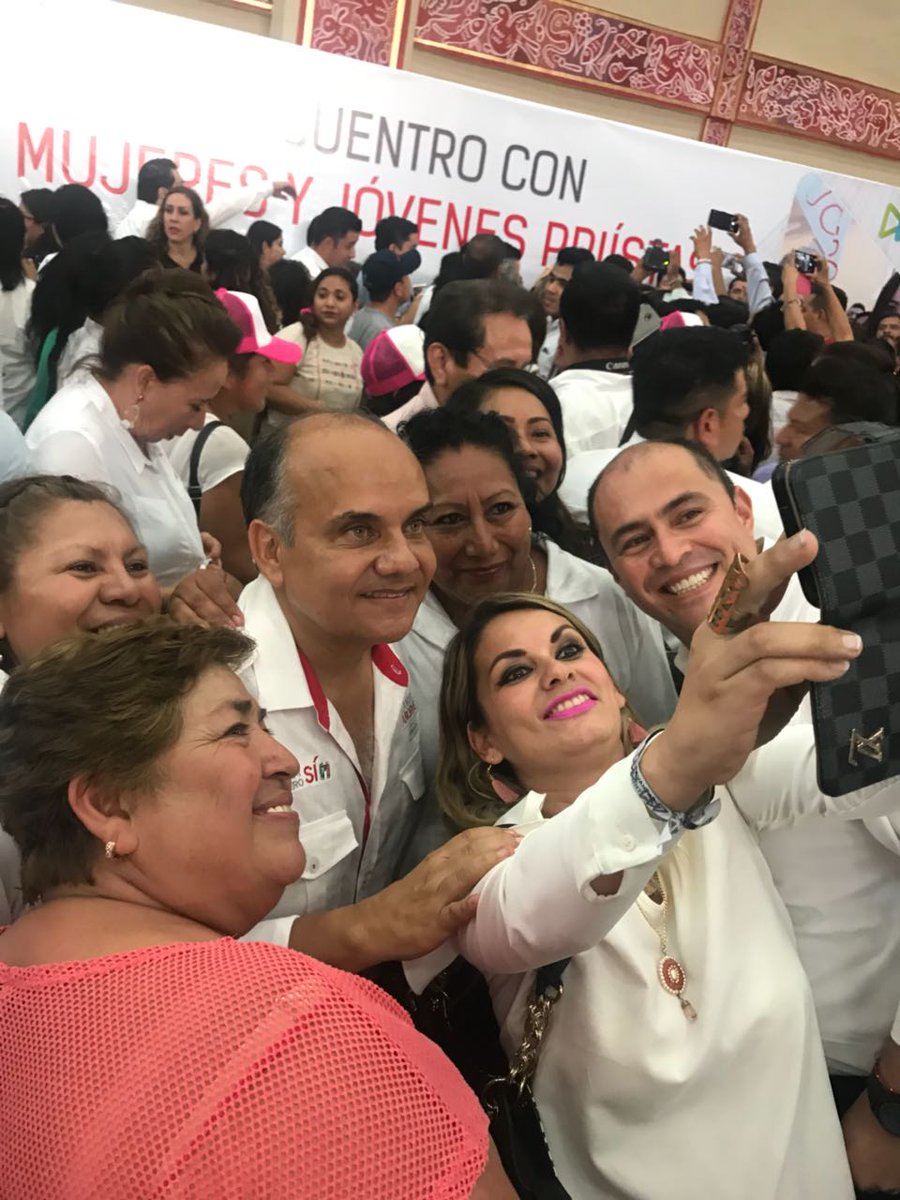 manuelanorve's tweet photo. El Seguro Popular es un beneficio que no vamos a permitir que se elimine, porque miles de familias mexicanas y guerrerenses lo necesitan, #PorGuerreroSí desde el Senado @osoriochong, @ruizmassieu, @Gabytabernal y yo, vamos a luchar por su permanencia. #PorGuerreroSí. https://t.co/ZY8StFVQ02
