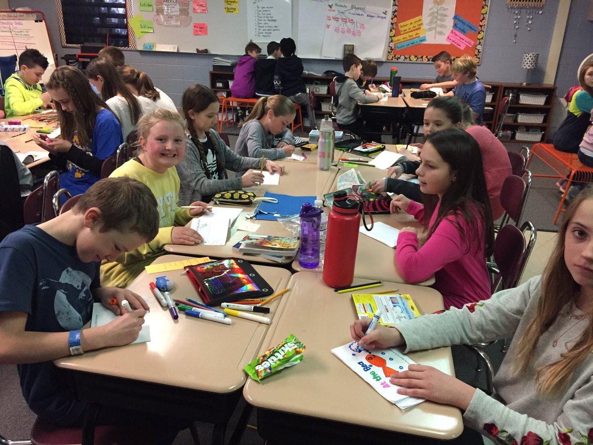 anniemartinez80's tweet photo. BLE 5th graders putting last final touches on bags that will go to all incoming kinder kids at Orientation #clarkstonasl https://t.co/kiq94tvfF9