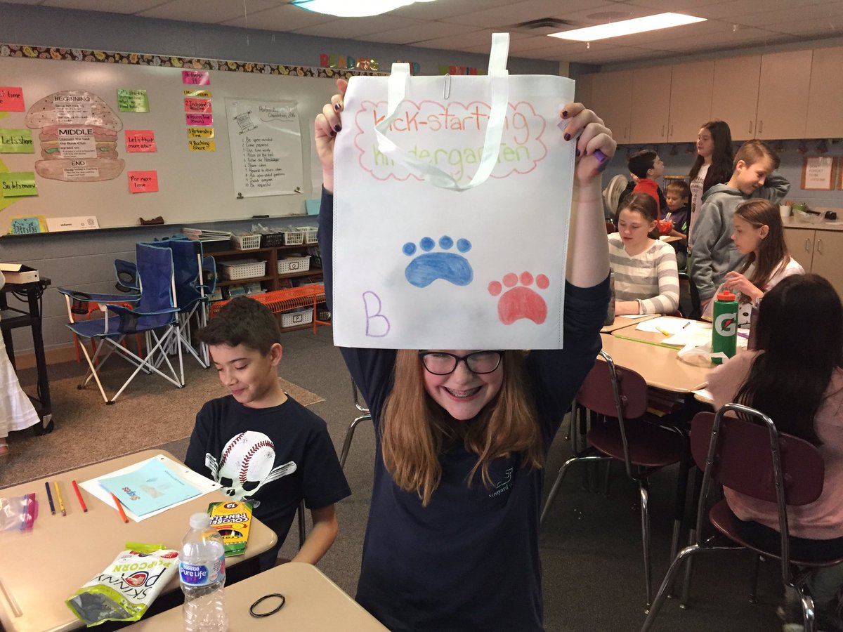 anniemartinez80's tweet photo. BLE 5th graders putting last final touches on bags that will go to all incoming kinder kids at Orientation #clarkstonasl https://t.co/kiq94tvfF9