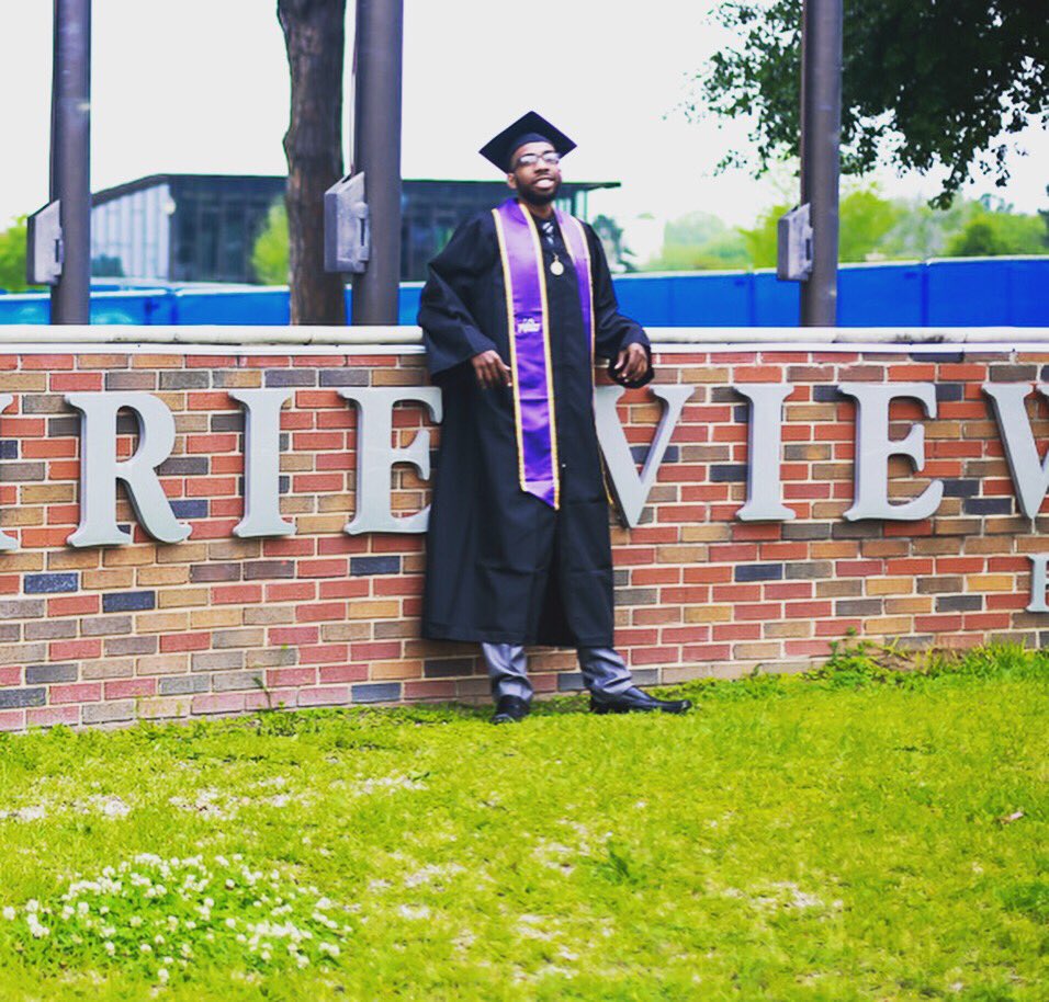 Wesley_2Live's tweet image. My Heavenly Father has been with me throughout this whole journey. My college career is officially coming to an end. I’m thankful for all the people that ministered to me along the way and prayed for my success. #gradszn #EndOfChapter #pvamu18 #CollegeGrad