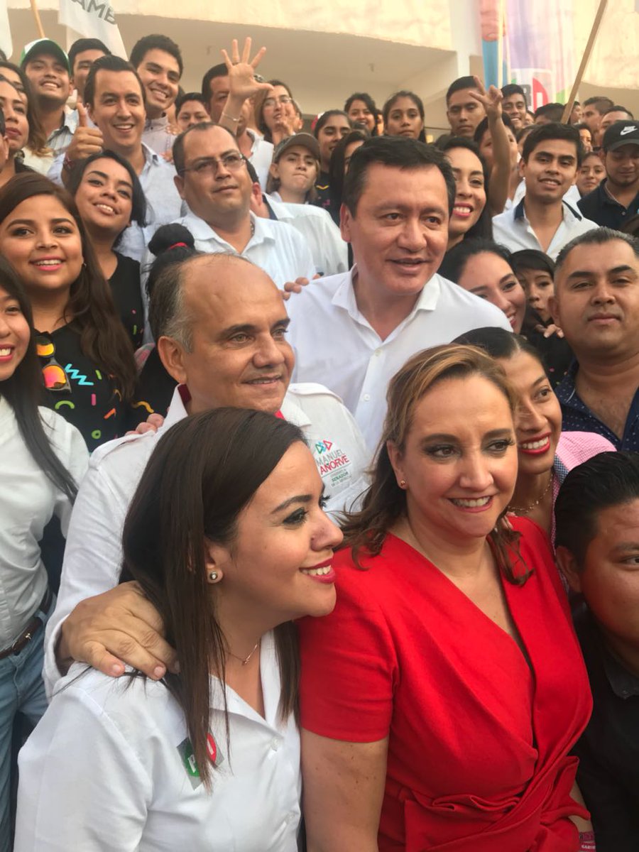 manuelanorve's tweet photo. Desde el Senado @osoriochong, @ruizmassieu, @Gabytabernal y yo vamos a reforzar a las familias guerrerenses, es nuestra tarea, buscar más oportunidades educativas para los niños y jóvenes, que sigan estudiando; vamos a empoderar mujeres, porque son el corazón de este proyecto. https://t.co/eSApA6k72O