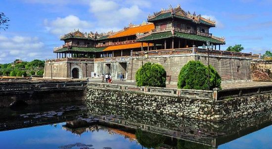 Hanoitimes2's tweet photo. Thua Thien-Hue launches virtual reality tour for visitors #ThuaThienHue #Vietnam #virtual #reality #tours #visitors #tourism #formerCapital
https://t.co/qTgxp40JAT https://t.co/V3GrR9R5Cp