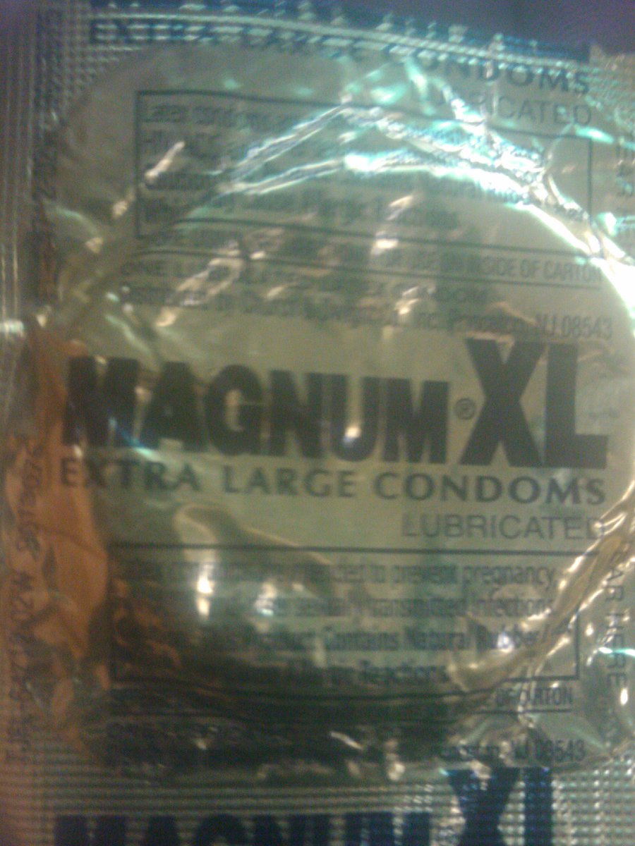 MannydaManager's tweet photo. I got a golden ticket for all the ladies that love chocolate! https://t.co/vwasac48Re