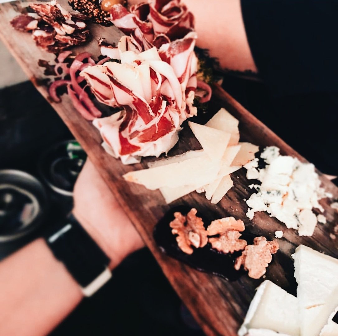 Make sure to stay after tonight's Cocktail competition and enjoy some complimentary bites, on us! #WaroftheWells starts at 9pm here at Block! Go MATT T! 🍹💪🏽

#blockbutcherbar #charcuterie #tuesdays #cocktails #bartenders