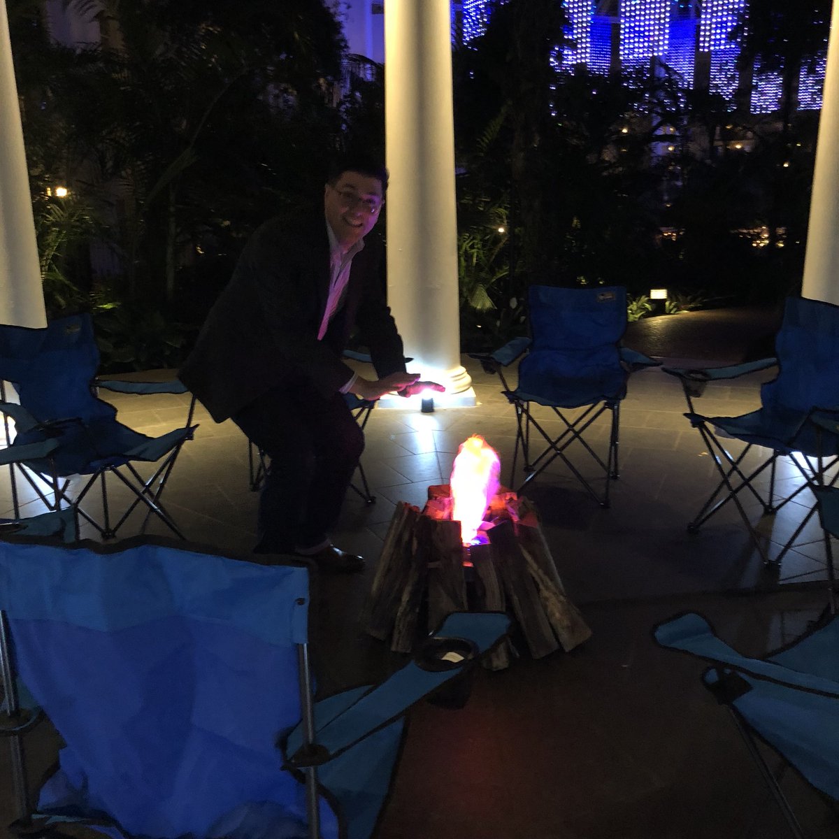 Warm up by the “fire” with conference chairs for the OLC Accelerate conference! #olcinnovate #campfirestories