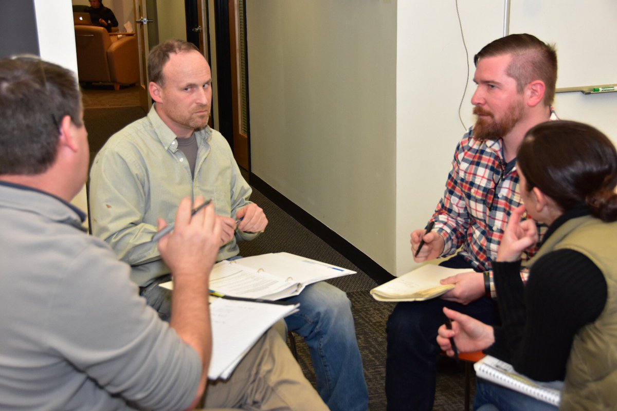 #EmergingLeaders begins with #ElevatorPitch breakout groups designed to share what your business does in a clear and concise manner. By doing so you can better address your customer base and what sets your #SmallBiz apart from the competition.