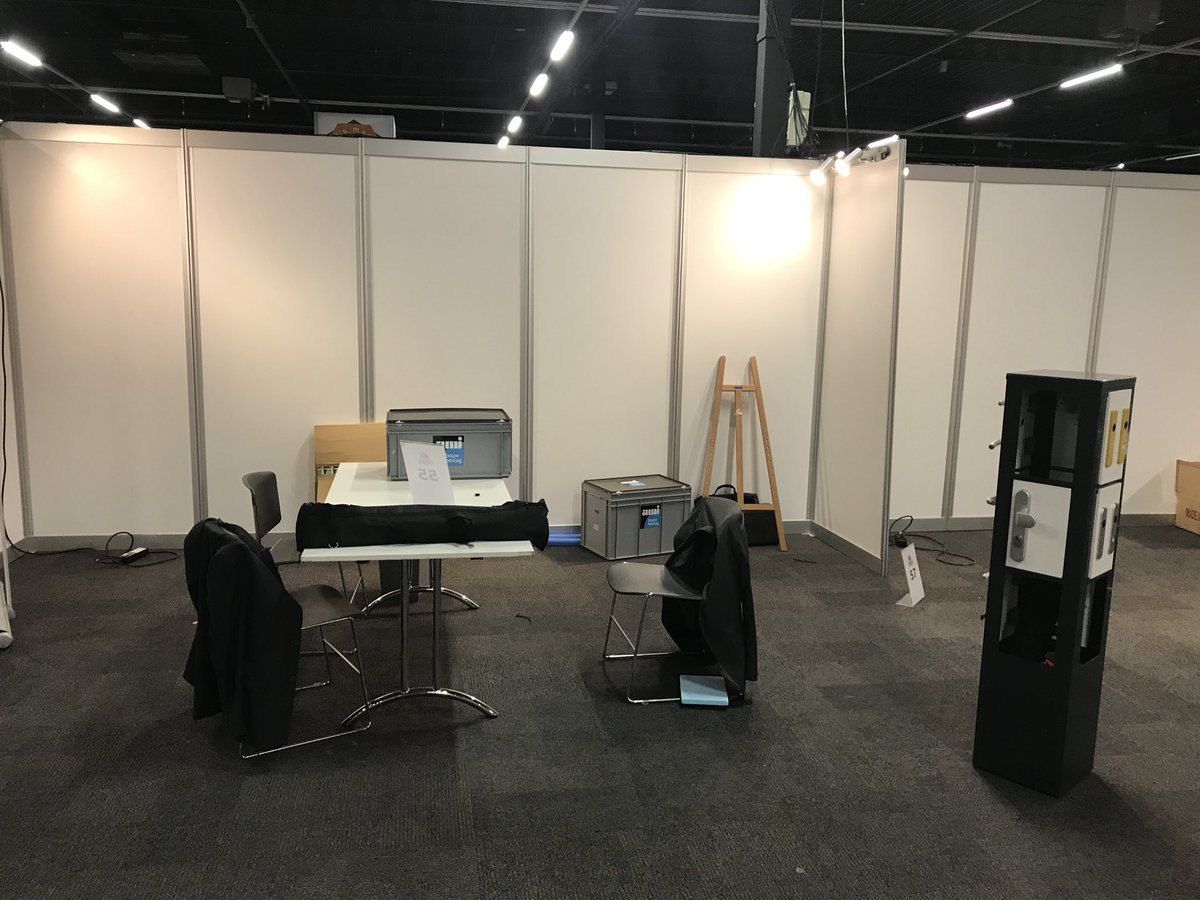 AMI_Bouwbeslag's tweet photo. We kijken terug op een zeer geslaagd en druk bezocht #Fernevent @FerneyGroup @ExpoHouten. Leden en medewerkers van Ferney dank voor jullie komst en interesse en enthousiasme! https://t.co/8IQRBqyTAx
