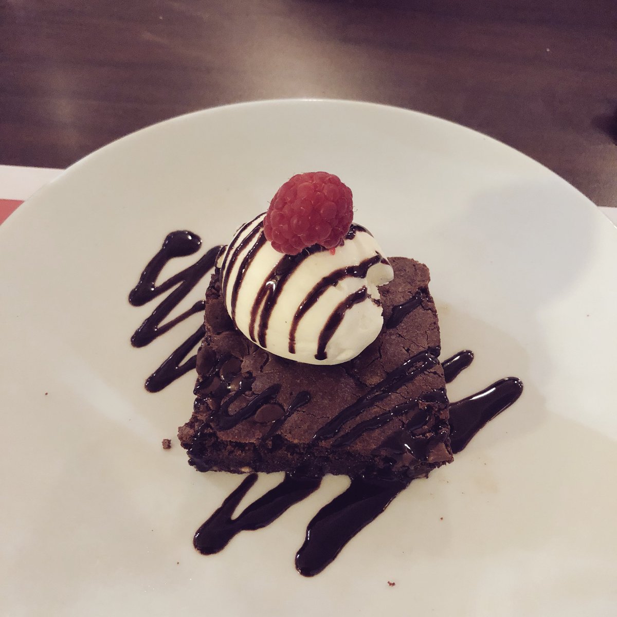 jessiloumilton's tweet photo. Thanks so much to @pinkmedialtd for hosting a #bloggernetworking evening at @trattoria51 🙌🏻❤️
The food was amazing & the company was brilliant!
That Choc Brownie 😍
#liverpoolbloggers #Trattoria51Bloggers #LivBlogSquad https://t.co/BMexoAHZlJ