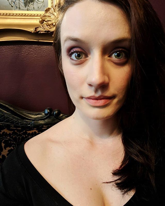 ChatdOpera's tweet photo. If your eye shadow matches your wall, take a selfie. 🙈💜
.
.
.
.
.
.
#selfie #tuesday #lookdujour #montreal #igersmontreal #montrealjetaime #fotdtpl #fotd #makeup #mua #ldj #soprano #opera #operasingersofinstagram #mtlmoments #igersmtl #montreality #s… https://t.co/mv5N9Eywwl https://t.co/4shlEZM0Xc