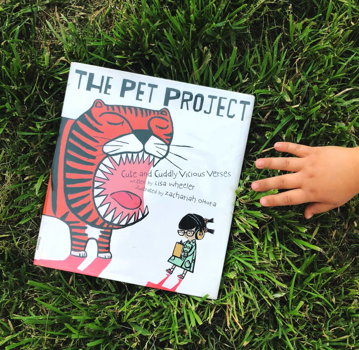 PhxLibrary's tweet photo. Gather the critters & check out #ThePetProject for kids by #LisaWheeler. Perfect for #NationalPoetryMonth! #poetry #kidslit #justreadppl https://t.co/GyRPWD8KZO