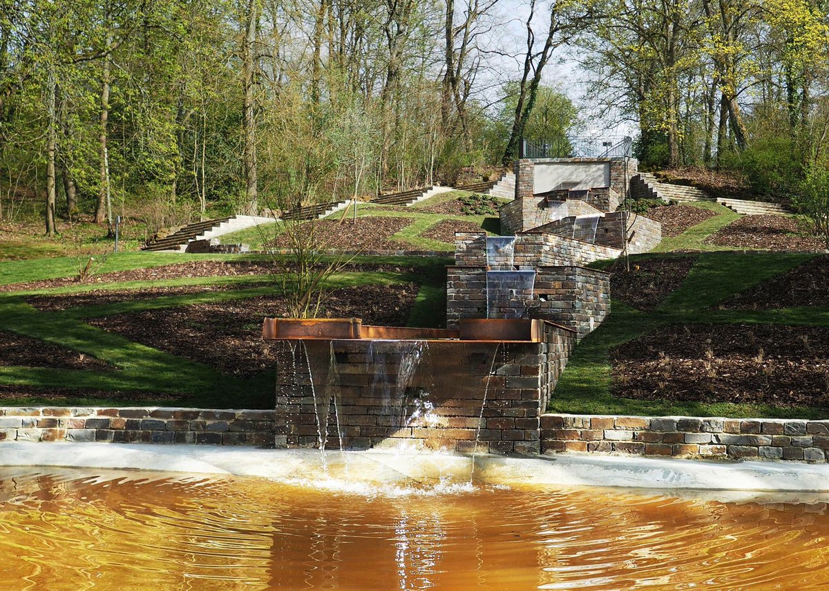 MandyRagni's tweet photo. [MA VILLE, MA VIE]
D'Waasser leeft nees. De Méindeg konnt eis fonkelnei Kaskad um Gaalgebierg ageweit an a Betrib geholl ginn. https://t.co/8KMwkLM00l