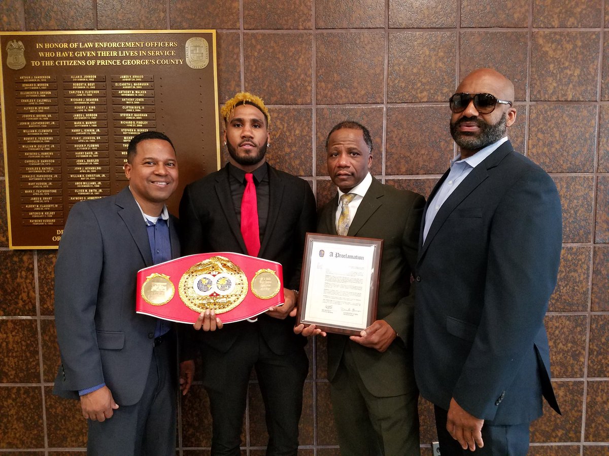 ProAmFightTalk's tweet image. Unified #Jrmiddleweight champion @Swift_JHurd Proclamation Ceremony at the Prince George's County Council in Upper Marlboro Maryland #swiftjarretthurd @premierboxing #IBF #WBA #IBO #boxing #boxingnews #boxingheads #boxingfans #championshipboxing