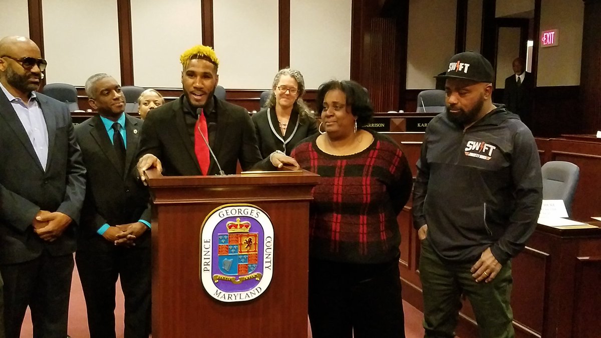 ProAmFightTalk's tweet image. Unified #Jrmiddleweight champion @Swift_JHurd Proclamation Ceremony at the Prince George's County Council in Upper Marlboro Maryland #swiftjarretthurd @premierboxing #IBF #WBA #IBO #boxing #boxingnews #boxingheads #boxingfans #championshipboxing