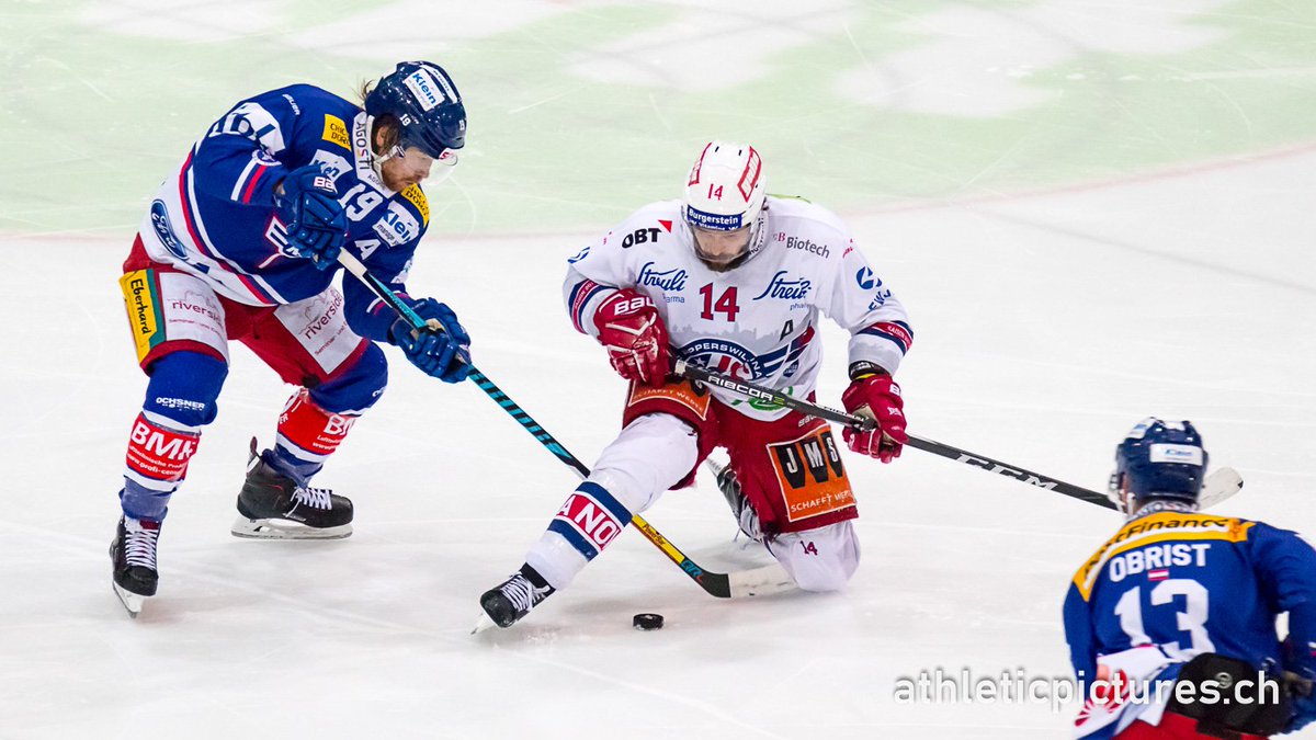 Das #Ligaqualifikationsspiel zwischen dem <a href="/EHC_Kloten_1934/">EHC Kloten</a> und den <a href="/lakers_1945/">SCRJ Lakers</a> dauert nun schon 100 Minuten. Die fünfte Pause und es steht noch immer Unentschieden 2:2 zwischen den beiden Teams. #ehckscrj #playouts2018 <a href="/SwissHockeyNews/">swisshockeynews.ch</a> <a href="/SwissIceHockey/">Swiss Ice Hockey</a>