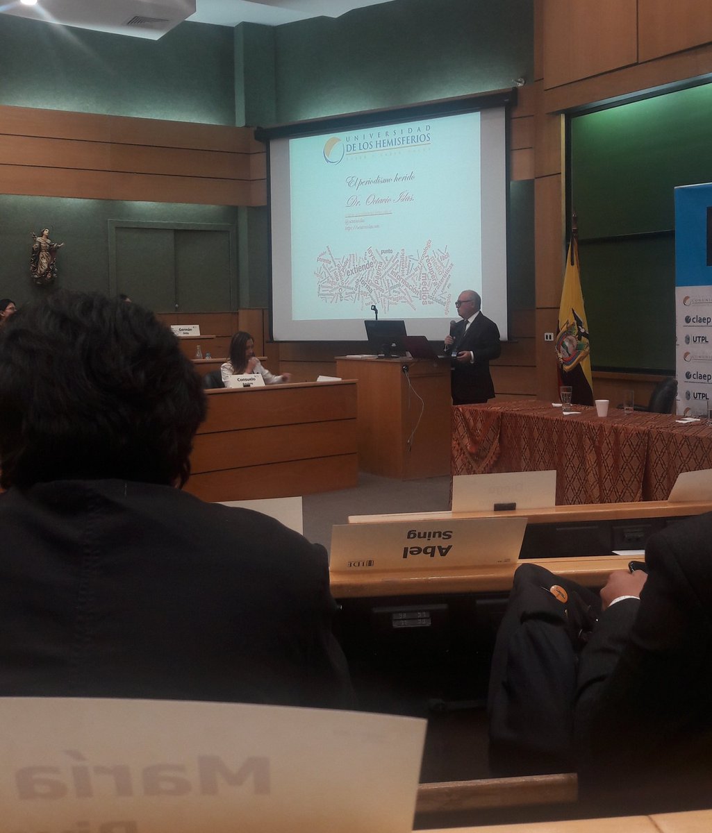 majoseri's tweet photo. En estos momentos escuchamos a @octavioislas, quien nos habla sobre: "El periodismo herido en América Latina" en #CLAEP2018 https://t.co/4zrRFAJgoU