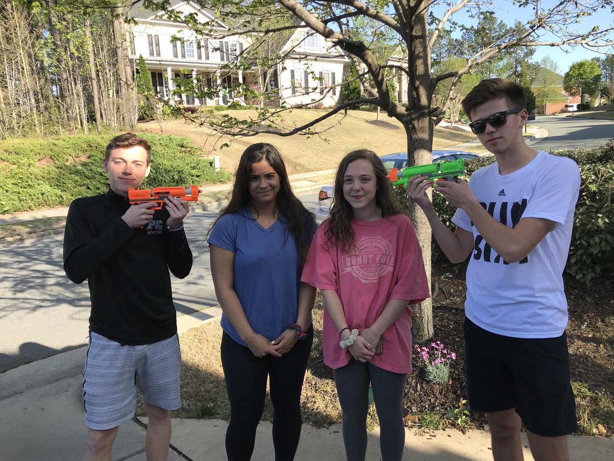 Free_Shmokee's tweet photo. The loss of our brave men Sergeant Ershadi and Commander Bean were not in vain😤👿... TWO @Matadoras2018 have been SHMOKEDDD🔫🔫#Murked #LONGLIVETHEBEAN #matadookies https://t.co/UX5JxKzObu