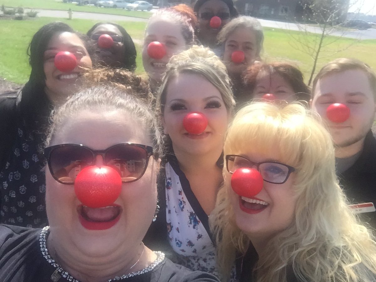 A15_Walgreens's tweet photo. Area 15 Beauty Area Expert stopped to get the hotel staff involved in RND during her travels for Sun Care Training this week. We thank everyone for their support and contribution to #endchildpoverty #rnd #rednoseson https://t.co/MCURuR1Ujb