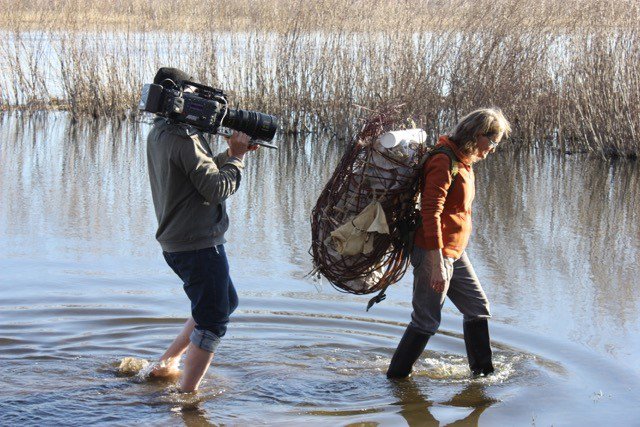 usaskArtSci's tweet photo. A short film documenting a unique interdisciplinary @usask course focused on water will be screened this week at a Montana film festival: https://t.co/VmmDgSf4kp #usask @usaskSENS #yxe #yxearts (Photo by Amy Walker) https://t.co/sYfTIHfaBC