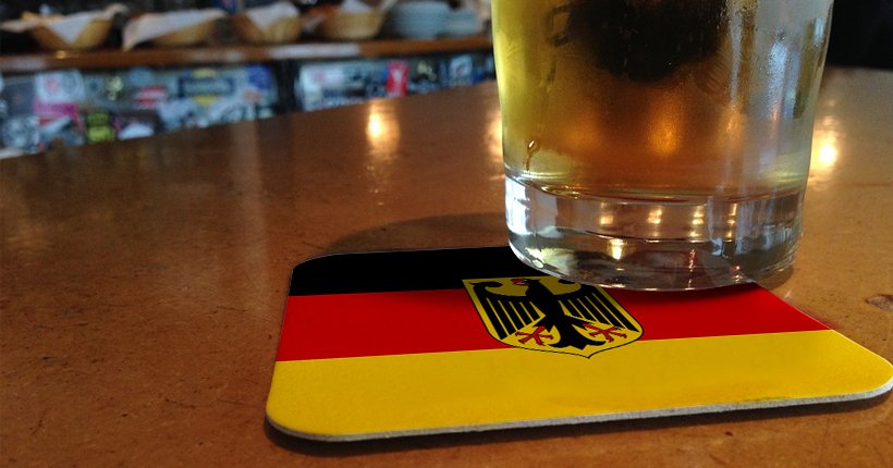 cevanobar's tweet photo. Os alemães criaram a cerveja?

Ela surgiu há cerca de 6 mil anos e bem longe. Os primeiros registros de cerveja são da região da Suméria, hoje território do Iraque e Kuwait.

Esse é só mais um mito sobre cerveja, para ver os outros veja o nosso post: https://t.co/zCaLiwTmE5 https://t.co/XcJ0QgUZHX