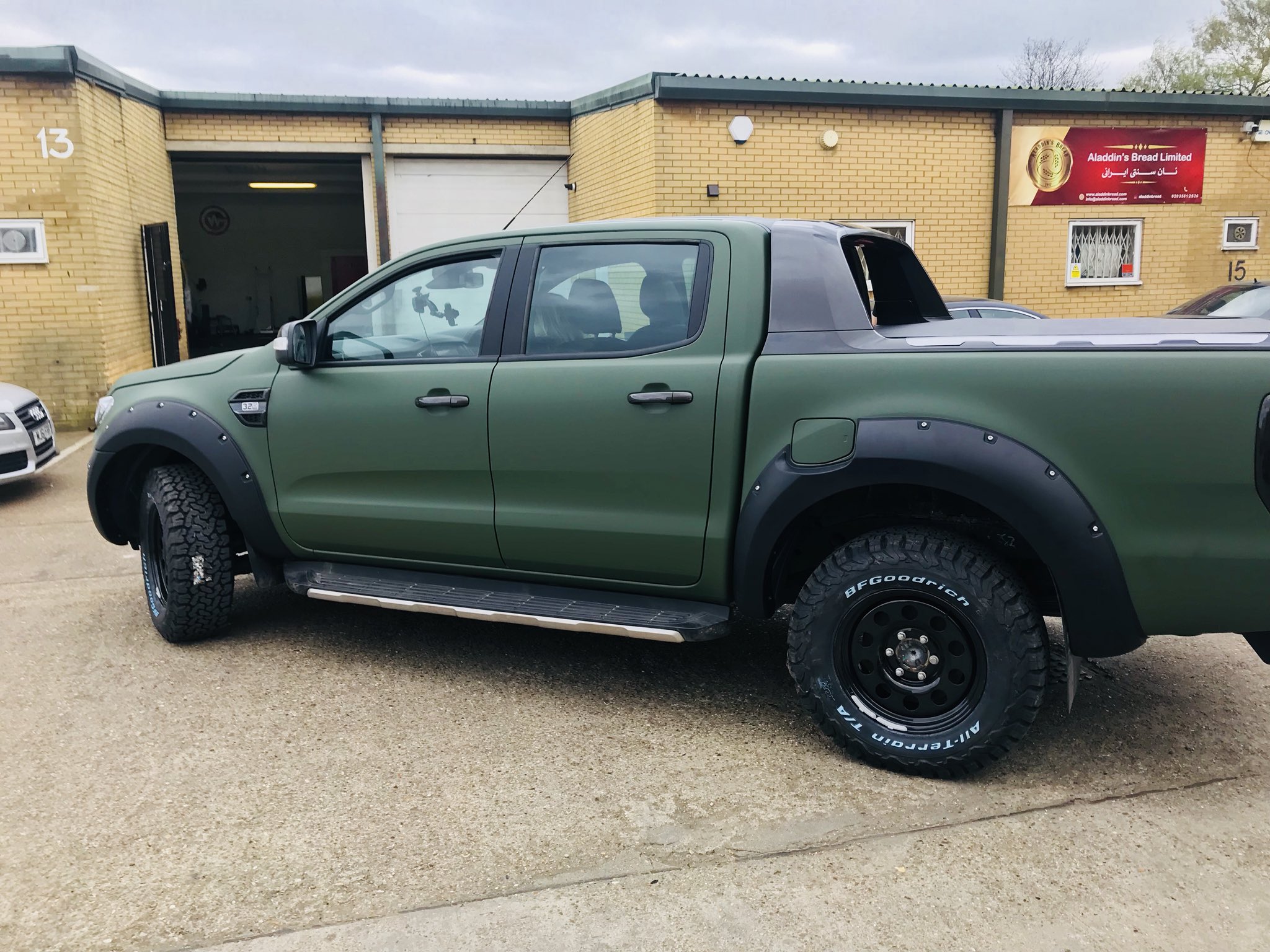 wrapping cars on Twitter: "Ford Ranger full vinyl wrap in 3M matte