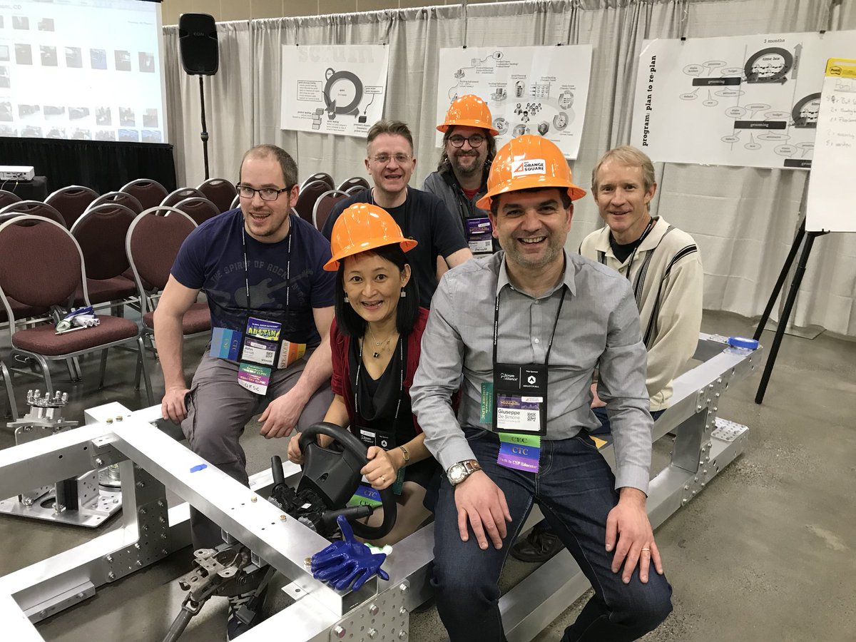 Coaches finally doing some serious work 😉#SGMSP18 Thanks @bigorangesquare for the great fun <a href="/TianEvelyn/">Evelyn Tian</a> @mirouhh <a href="/bradswanson/">Brad Swanson</a>
