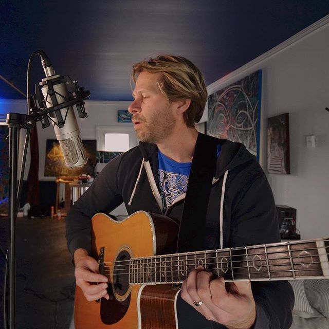 togetherinstyle's tweet photo. Little afternoon #countrysong #togetherinstyle #songwriter #martinguitar #martinacoustic #acousticguitar #singersongwriter #rodek2 #youtuber #youtubechannel #lumixgh5 #martindcaura https://t.co/u5DLasXeLU