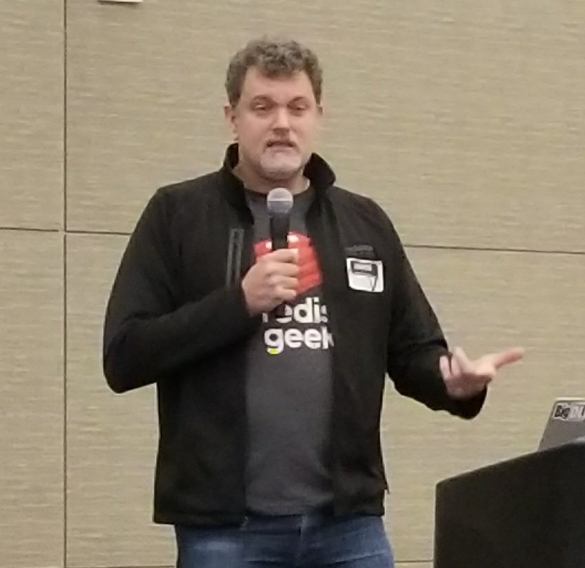 IoT2040's tweet photo. "I'm proud to see how @cloudfoundry keeps handling change over time, and is now handling #Kubernetes so well." @davenielsen reflecting abt ongoing evolution in the world of #CloudComputing #unconference #CFSummit https://t.co/t1CjeS7Ouf