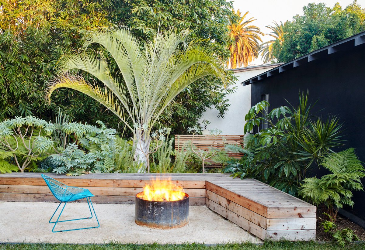 Flora Grubb Gardens No Twitter This Sunday 4 22 Join Us To Celebrate Jason Dewees S New Book From Timberpress Designing With Palms Jason And Flora Will Be Talking About The Power Of Palms