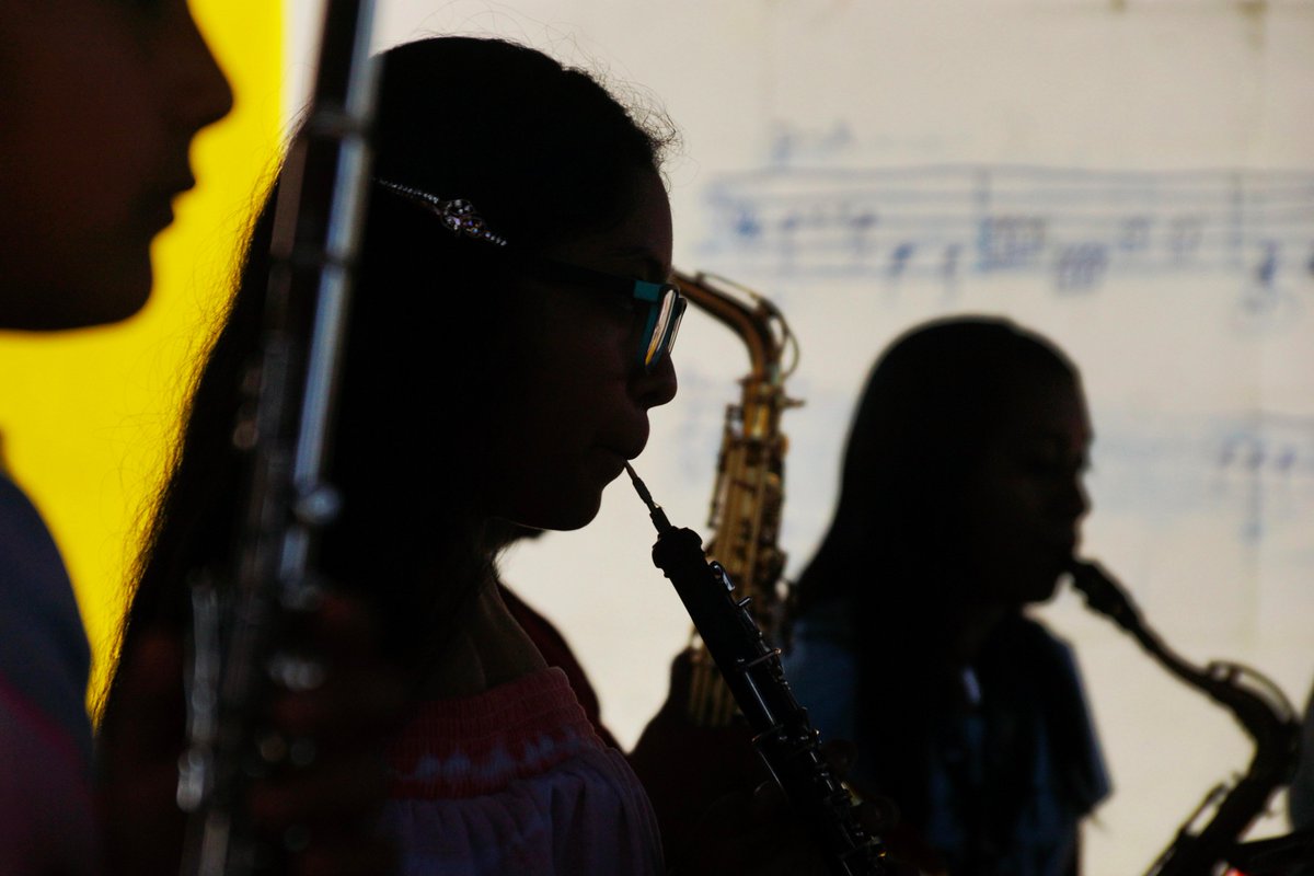 FotoEdwin's tweet photo. #Mujer Clarinetista de la #banda #SantaCecilia de #Oaxaca #Mexico #MusicaEsTodo #UnaVozMeDijo #FelizMartes #MusicaEsVida #InstrumentodeViento #fotoedwin https://t.co/XKbHbsmVg5