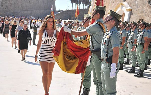Hoy domingo tendrá lugar la jura civil de bandera en el patio de la casa cuartel de San Esteban de las Rouras. ¡Estarán con nosotros la hermandad de legionarios barceloneses! 

<a href="/DN_SER/">Democrasia Nazional de Sto. Esteban de los Robles</a> <a href="/JutjatStERoures/">Jutjats de Sant Esteve dels Roures</a> <a href="/En_la_lucha/">Plataforma Sant Esteve de les Roures</a> <a href="/c_rouras/">C’s San Esteban de los Rouras</a> @Estetabarnia <a href="/RCNSantEsteve/">Real Club Nautico Sant Esteve de les Roures</a>  @PscRores