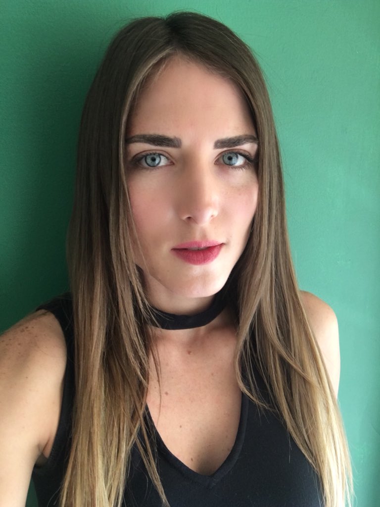 LorenaDelCast's tweet photo. Soy una mujer de Lunas.
Y en cada ciclo aprendo a despedirme y transformarme. https://t.co/oj1kHVD9m3