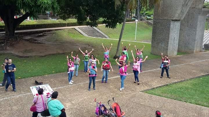 meyraselene's tweet photo. Queremos que más personas conozcan los beneficios de bailar en compañía de la persona más importante del mundo #HelpUsWarner#HelpUsUniversal#CakeByTheOcean @UMG @UMPG @WarnerChappell @DNCE  queremos bailar al ritmo de su canción en el #IMAsivo2018 https://t.co/BvREMedQco