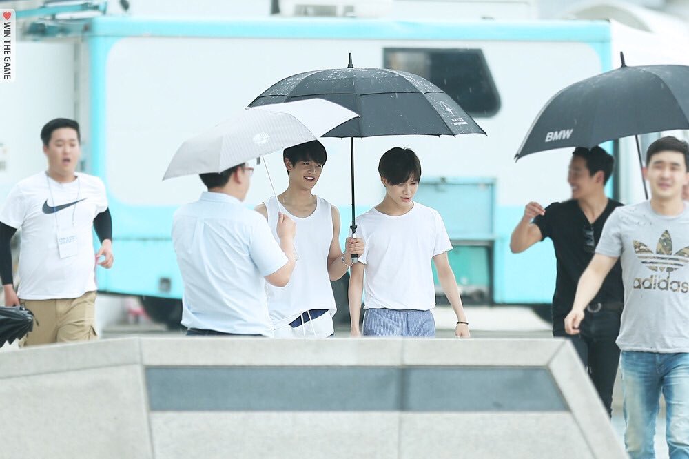 2min_xxx's tweet photo. 雨の日はいつも
このつみんを思い出す💕
（cr:on pic）
#2mim https://t.co/dY2GX9yA24