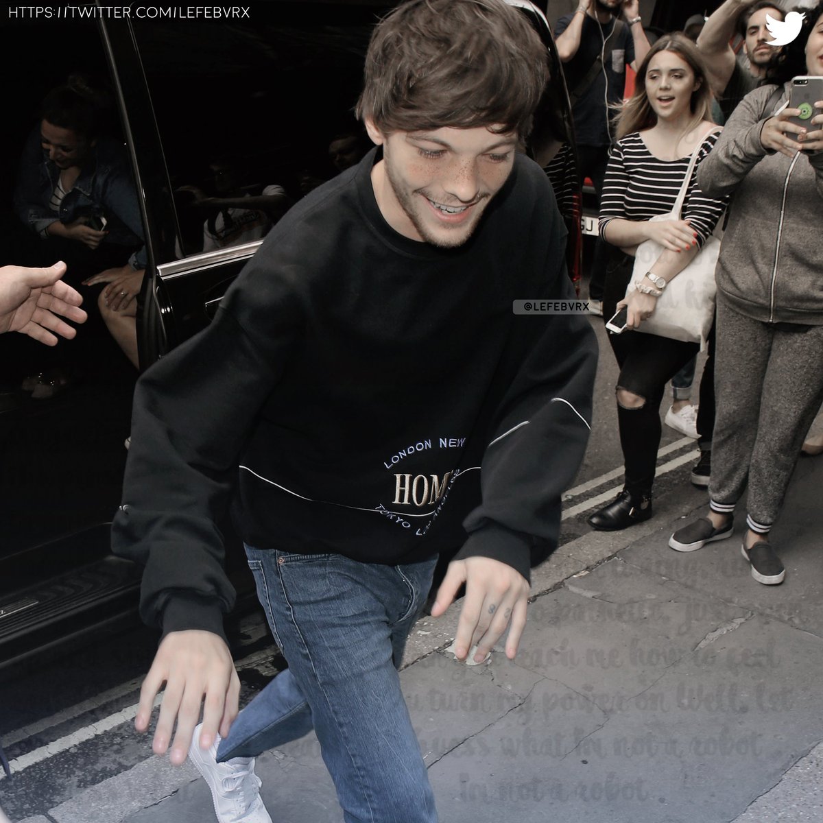 ♡;ㅤㅤㅤㅤBetter to be hated than loved for what you're not.