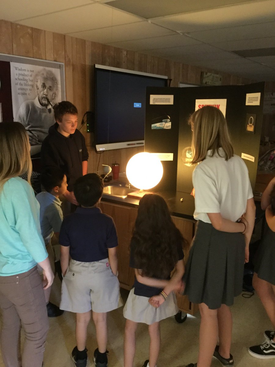 mbusicoflight's tweet image. G8 #Space Museum! #ibmyp #mypscience #waexcels @HowardsixJill