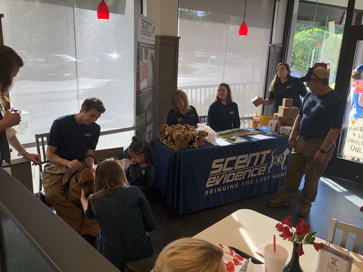 LibertyPartners's tweet photo. Having a great time tonight with @scentevidencek9 Rex the Rescue Pup! @ChickfilA on Capital Circle #familynight #RexTheRescuePup #ChildSafetyKit https://t.co/62DnFUcrJ7