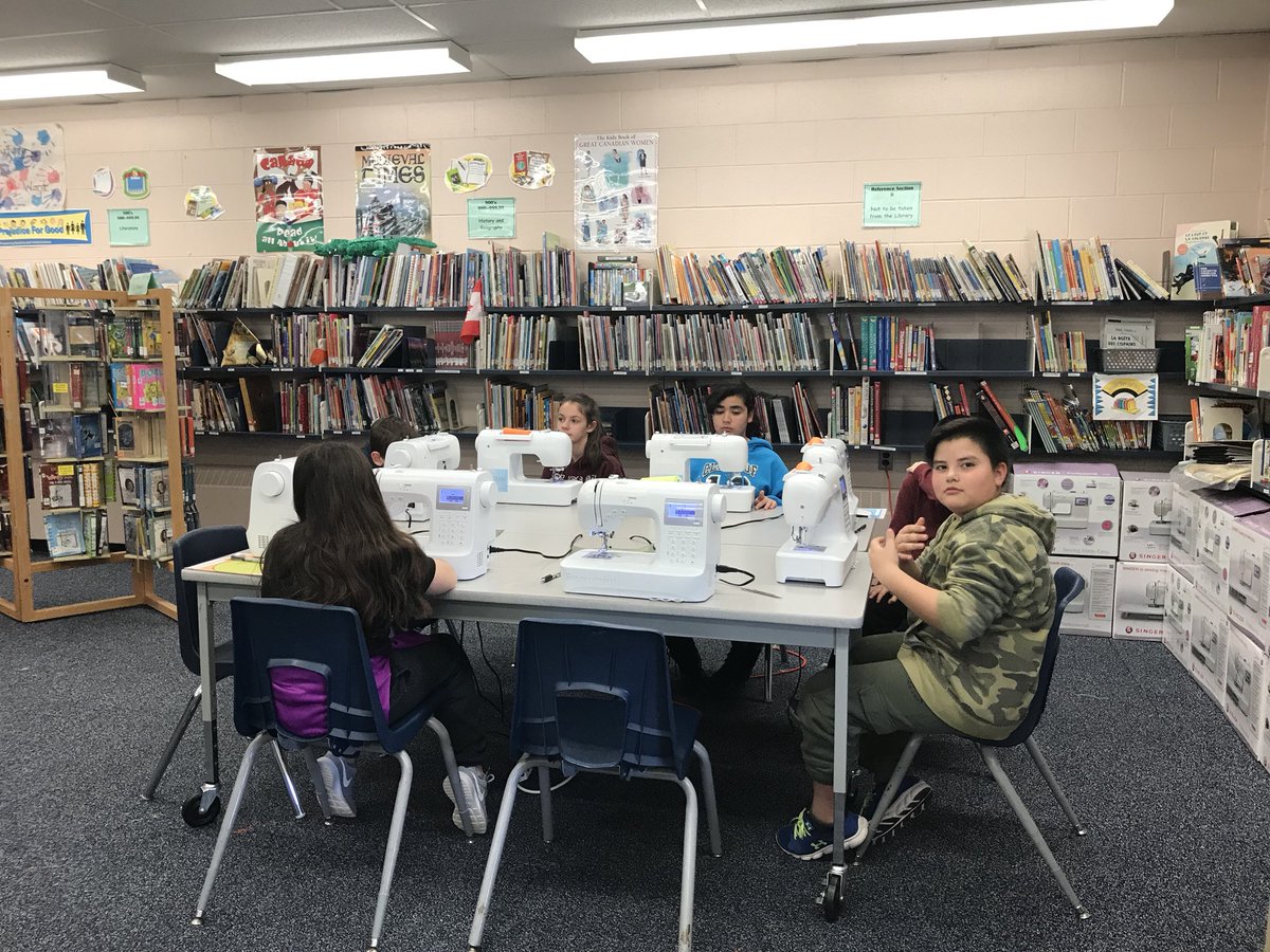 SettlersGreenPS's tweet photo. Day 1 of sewing with @MeDeniseWild. An amazing, fun experience and practical! Hard to believe even our kindergartens finished a project #confidence #newexperience #awesometeachers https://t.co/v5wKlOnHgL